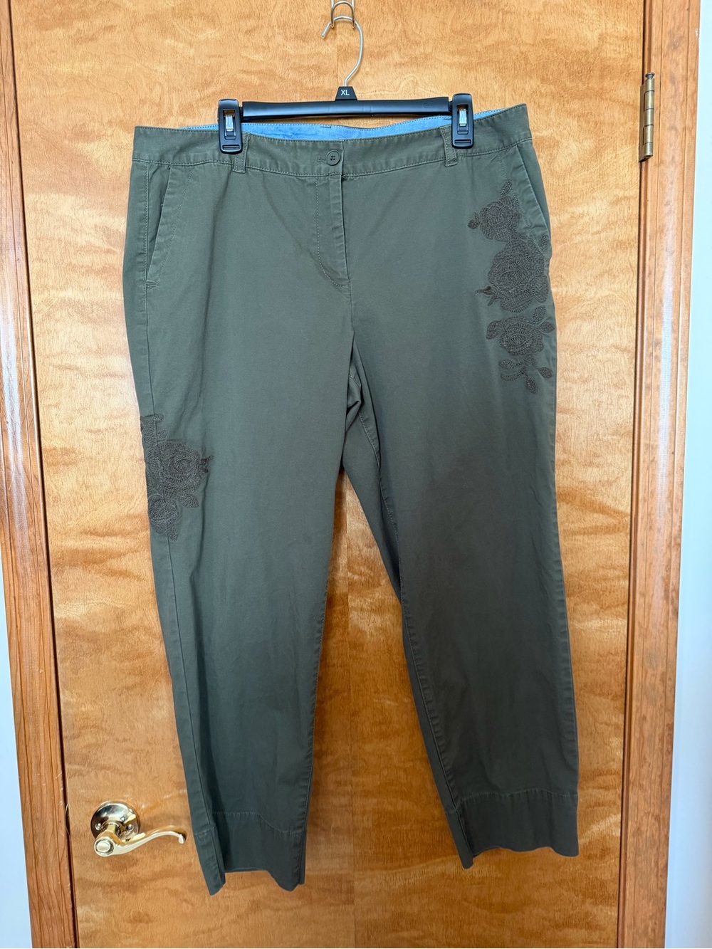 Olive Green Talbots Embroidered Capri Pants